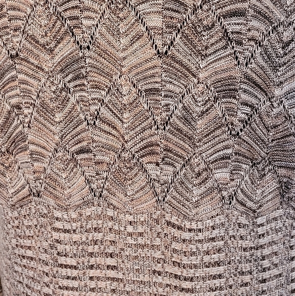 BELLDINI Open Sweater, Long Cut Hem, Cut-Out on the Boddess, Size XL - Picture 9 of 15